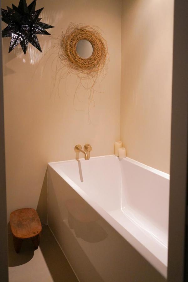 Haert Boutique Wellness Suites City Centre Хаарлем Екстериор снимка