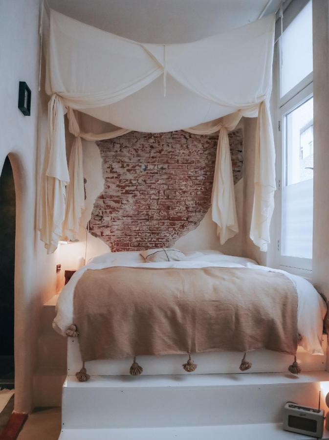 Haert Boutique Wellness Suites City Centre Хаарлем Екстериор снимка